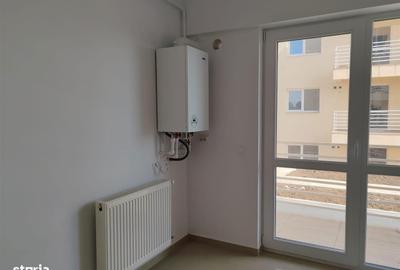 Apartament cu 3 camere semidecomandat în Pădureni - 3
