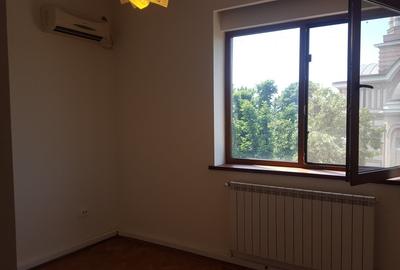 Cotroceni-Piata Operei, str Dr. Joseph Lister, zona Bisericii Elefterie - 11