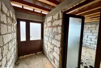Casă cu 4 camere în Bolotești - 2