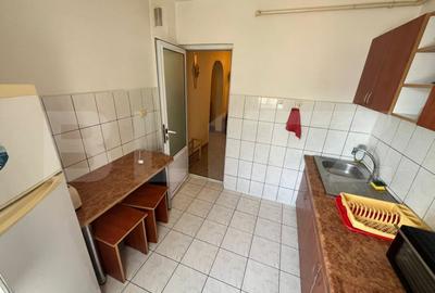 Apartament cu 3 camere decomandat în Micro 9 - 4