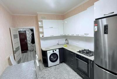 Garsonieră decomandată în Titan - 2