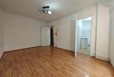 Garsonieră decomandată în Astra - 2