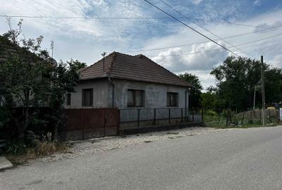 Casă cu 4 camere în Pericei - 2