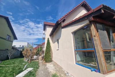 Casă cu Teren 630 Mp în Central
