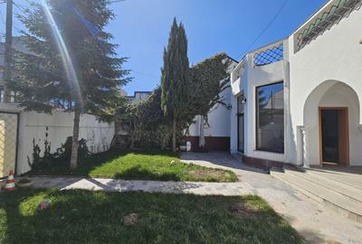 Casă individuală cu 7 camere cu Canalizare în Faleza Nord - 2