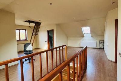 Casă cu 4 camere în Central - 8