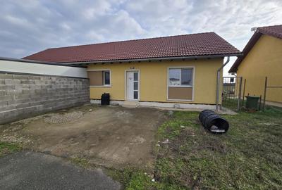Duplex cu 3 camere cu Teren 250 Mp în Moșnița Nouă - 1