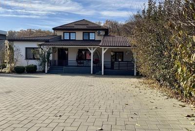 Casă cu 1 camere cu Teren 1395 Mp în Unirea - 2