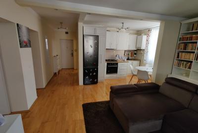 Apartament cu 2 camere decomandat în Central - 2