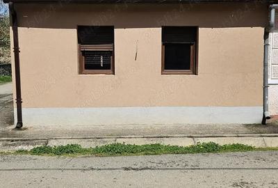 Casă cu 2 camere cu Teren 180 Mp în Feneș - 6