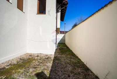 Casă cu 6 camere cu Teren 380 Mp în Nord-Est - 23