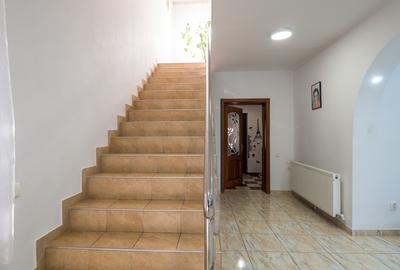 Casă cu 7 camere cu Teren 608 Mp în Afumați - 12