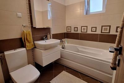 Apartament cu 3 camere decomandat în Turnișor - 11