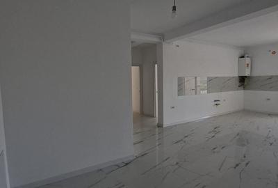 Apartament cu 3 camere semidecomandat în Dumbrăvița - 2