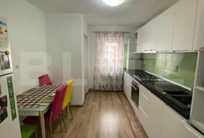 Apartament 3 camere, decomandat, zona Standard - 1