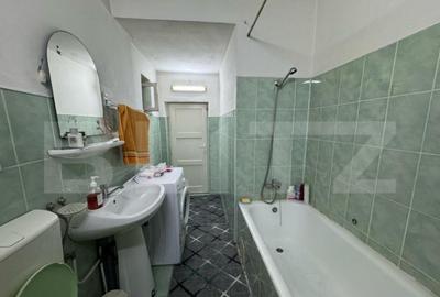 Casa de vanzare, cu 3 camere, 120 mp, 1080 mp teren, zona Si - 8