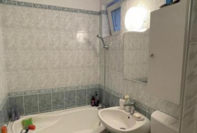 Apartament 4 camere - zona Far Constanta - 8