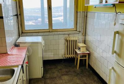 Apartament de vanzare, cu 2 camere, 47 mp, renovabil, zona L - 5