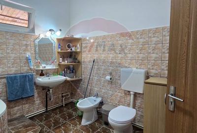 Casă cu 6 camere cu Teren 700 Mp în Central - 19