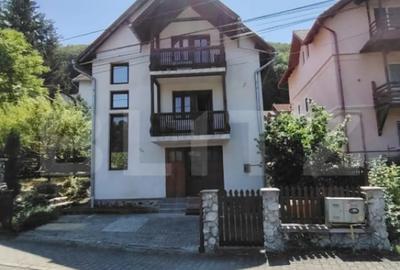 Casă cu 5 camere cu Teren 226 Mp în Sovata - 12