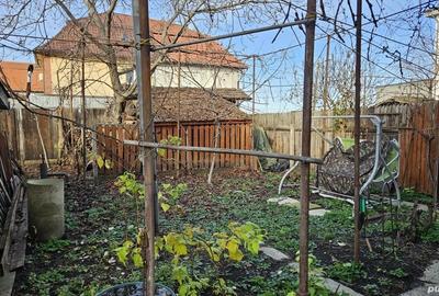 Casă cu 4 camere în Central - 2