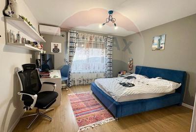 Casă cu 6 camere cu Teren 1325 Mp în Central - 11