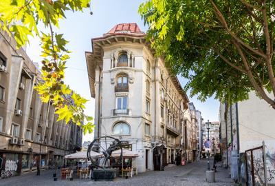 In the center, on a quiet pedestrian street, fully equipped, 2 amazing rooms - 2