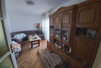 Apartament cu 3 camere decomandat în Dacia - 2