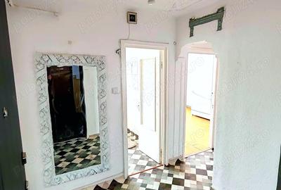 Apartament cu 2 camere decomandat în Casa de Cultură - 2