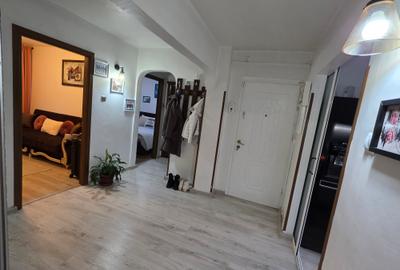 Vand apartament 4 camere et.1 Liliacului - 5