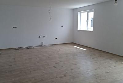 Casă cu 5 camere cu Teren 350 Mp în Central - 13