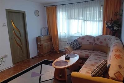 Apartament cu 3 camere semidecomandat, mobilat în Spitalul Județean - 1