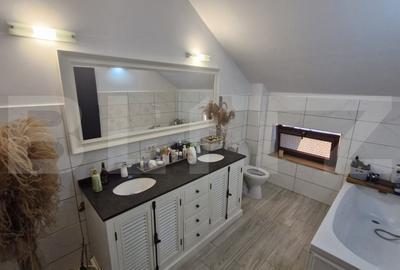 Casa Individuala Moderna cu Panouri Solare, Intrare Separata si Curte Spatioasa - 12