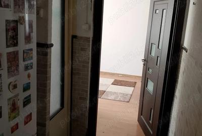 Apartament cu 2 camere semidecomandat în Micro 6 - 5
