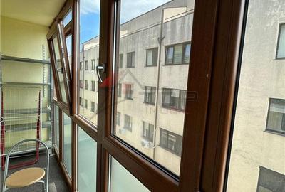 Apartament cu 2 camere semidecomandat în Baza 3 - 4