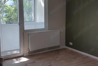 Roman, zona centrala Apartament 2 camere, balcon 7 m, etaj 3 4 Renovare 2025 - 3