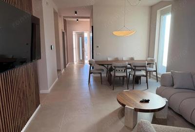Casă cu 4 camere cu Teren 400 Mp în Central - 1