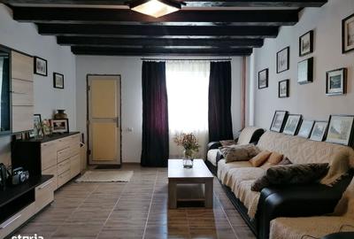 Casă cu 4 camere în Luna