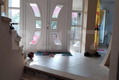 Casă cu 5 camere cu Garaj în Ulmi - 7