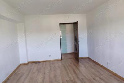 Vand apartament 3 camere, decomandat, zona Independentei - 2