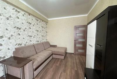 Garsonieră decomandată în Gorjului