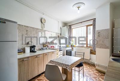 Apartament cu 2 camere semidecomandat în Trafic Greu