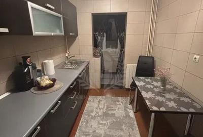 Apartament cu 3 camere decomandat, mobilat în Mărășești