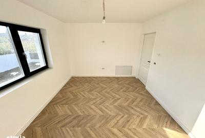 Casă cu 4 camere în Bucium