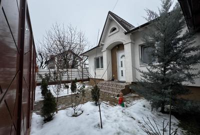Casă cu 3 camere cu Teren 251 Mp în Berceni