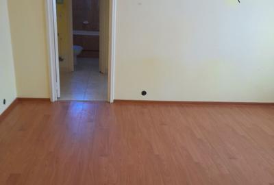 Apartament cu 3 camere semidecomandat în Rădăuți - 3