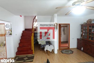 Casă cu 4 camere cu Teren 18.5 Mp în Coltău - 1