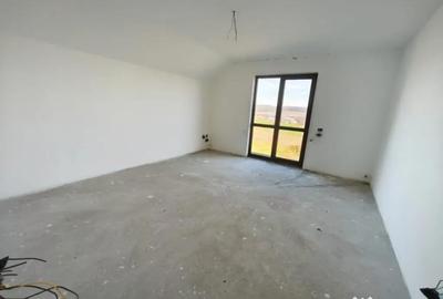 Casă cu 5 camere cu Teren 1792 Mp în Mitocu Dragomirnei - 11