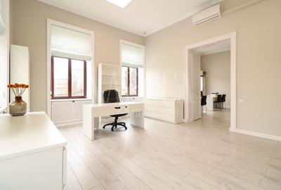 Apartament cu 4 camere semidecomandat în Central - 6