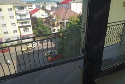 Garsonieră decomandată în Central - 5